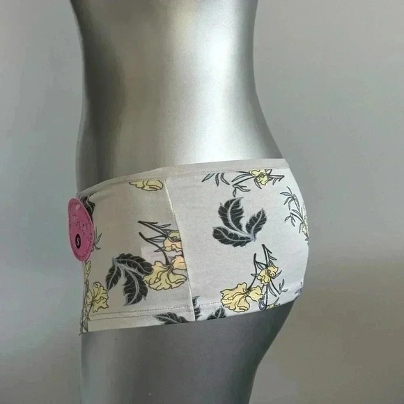 FREE 🆕🐝Low Rise Boyshorts Panties - Picture 4 of 14